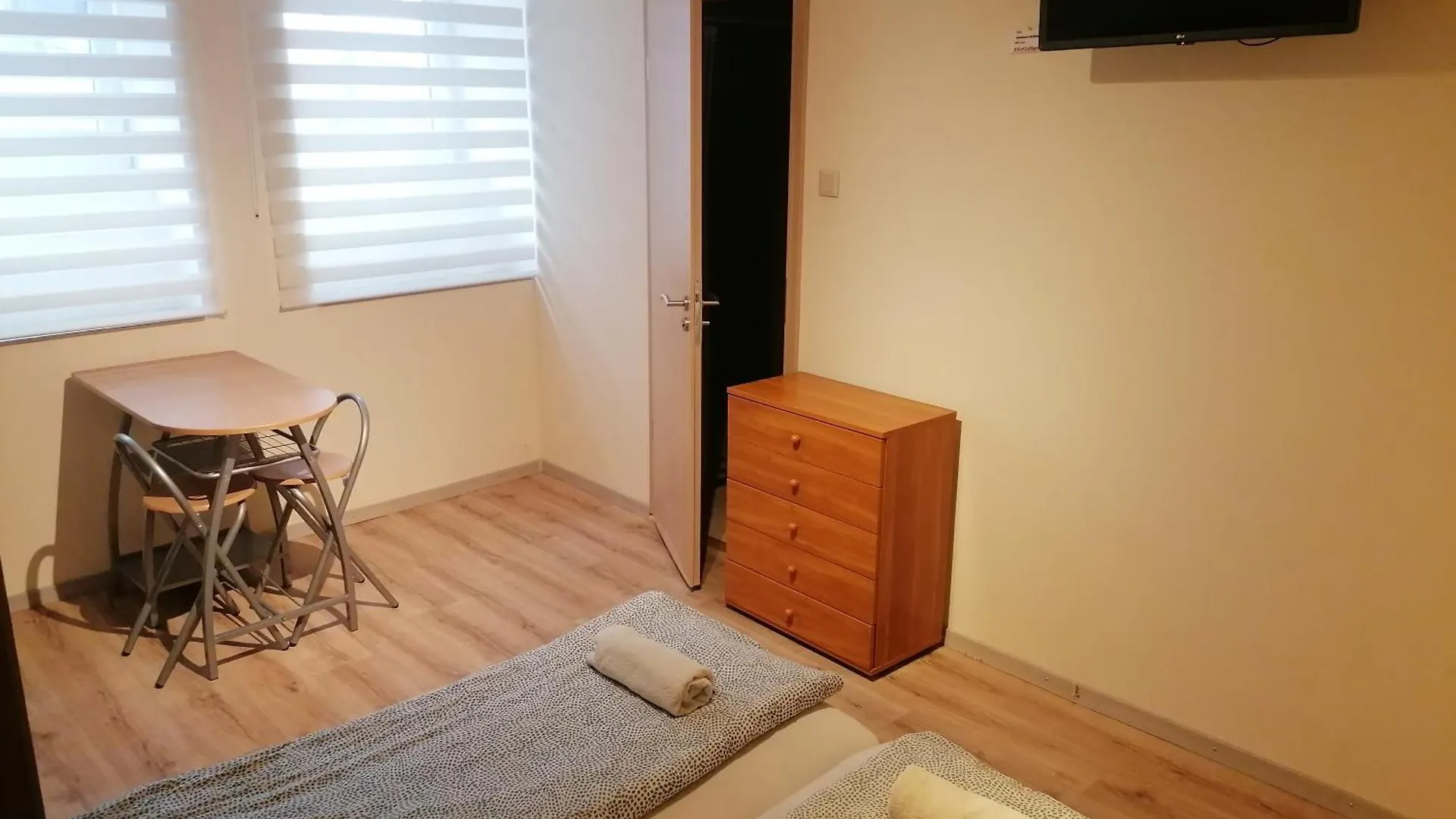 Pozsonyifirst 2 privat room Budapest Homestay